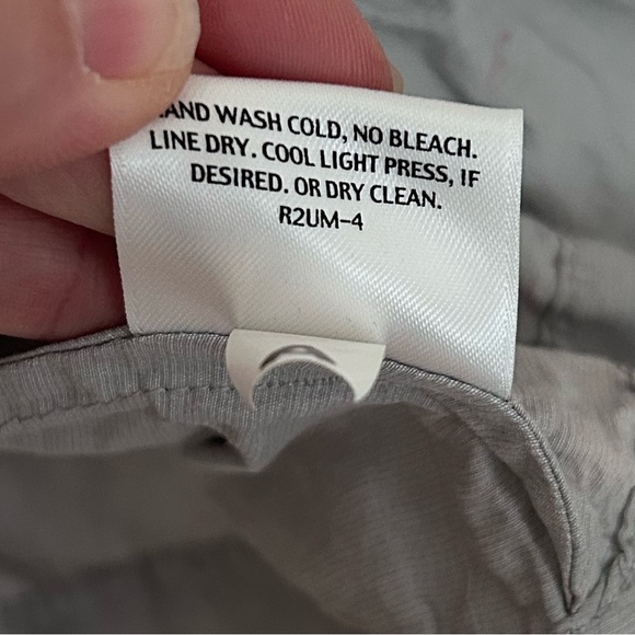 Eileen Fisher S Gray Crinkled Jacket. Tuck away hood - Picture 5 of 6